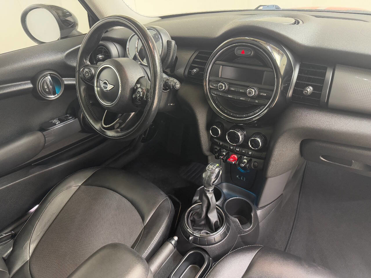 Used 2015 MINI Cooper 2-Door Hardtop image 21
