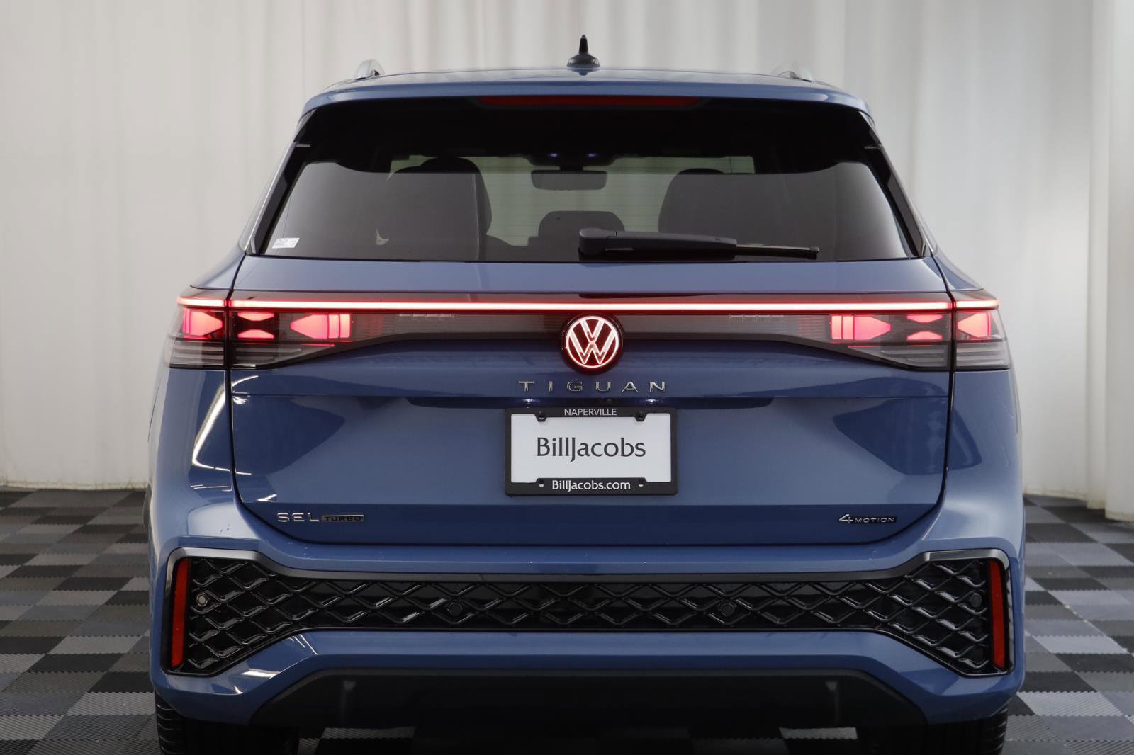 New 2026 Volkswagen Tiguan SEL R-Line image 18