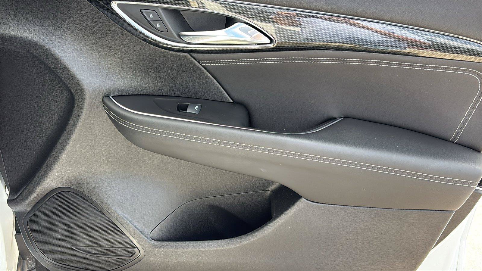 Certified 2023 Buick Envision Preferred AWD/4WD image 24