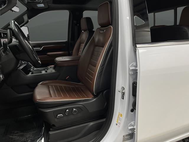 Used 2024 GMC Sierra 2500 Denali Ultimate w/ Snow Plow Prep/Camper Package image 4