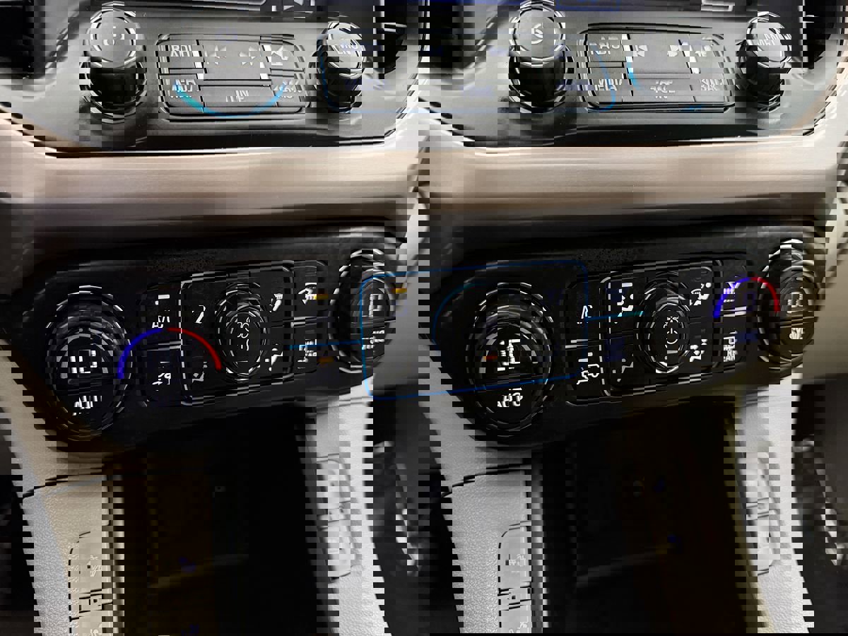 Used 2018 GMC Acadia Denali w/ Technology Package image 20