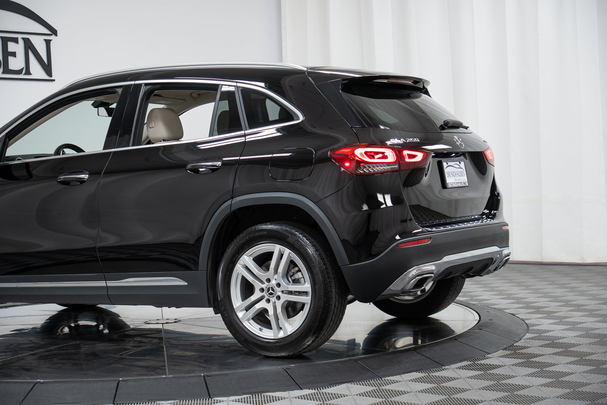 Used 2021 Mercedes-Benz GLA 250 4MATIC image 29