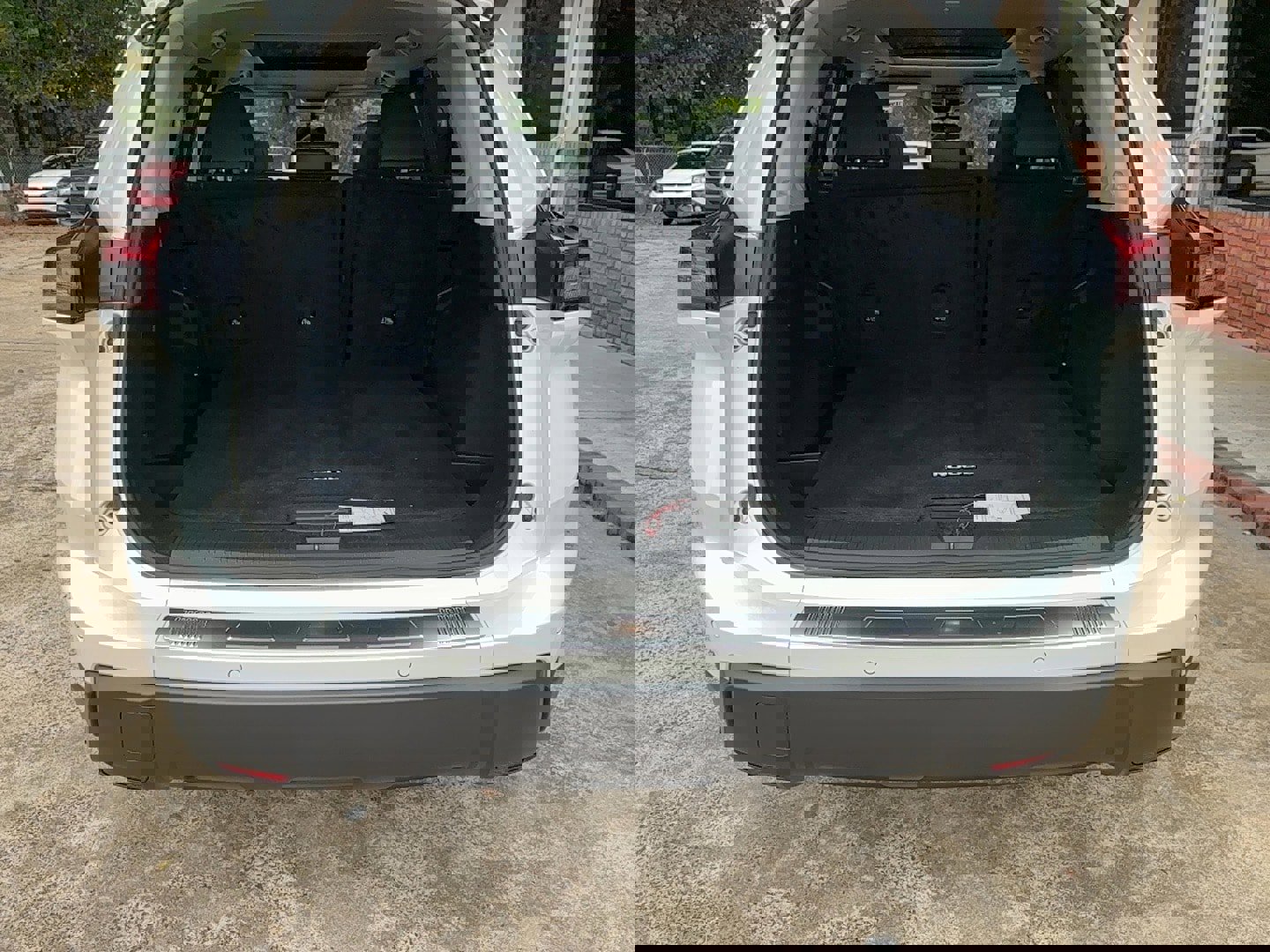 Used 2024 Nissan Rogue SV w/ SV Premium Package image 8