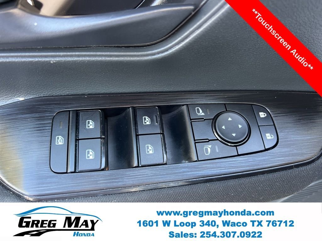 Used 2025 Nissan Kicks S image 21