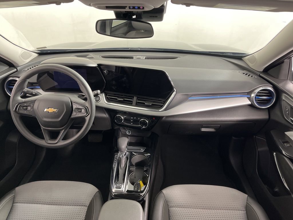 Certified 2025 Chevrolet Trax LT image 15