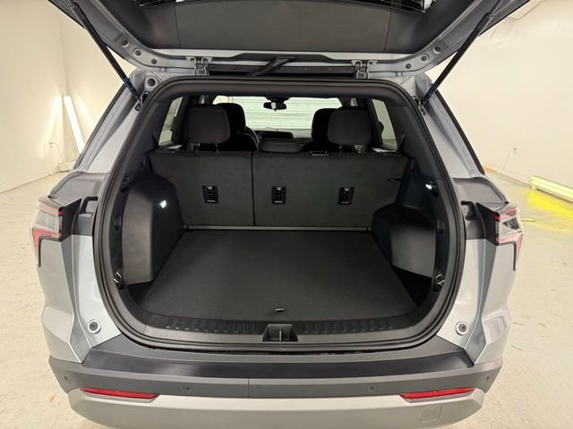 New 2026 Chevrolet Equinox LT image 8