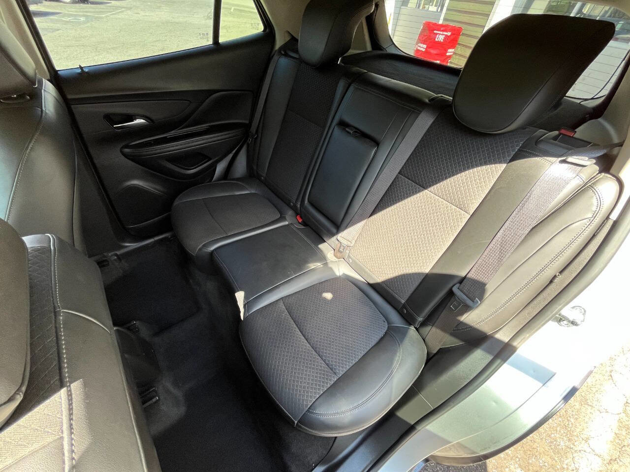 Used 2018 Buick Encore Preferred image 29