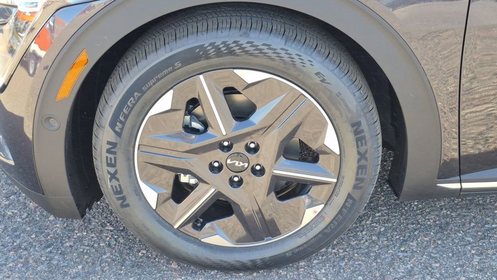 New 2025 Kia EV6 Light image 17