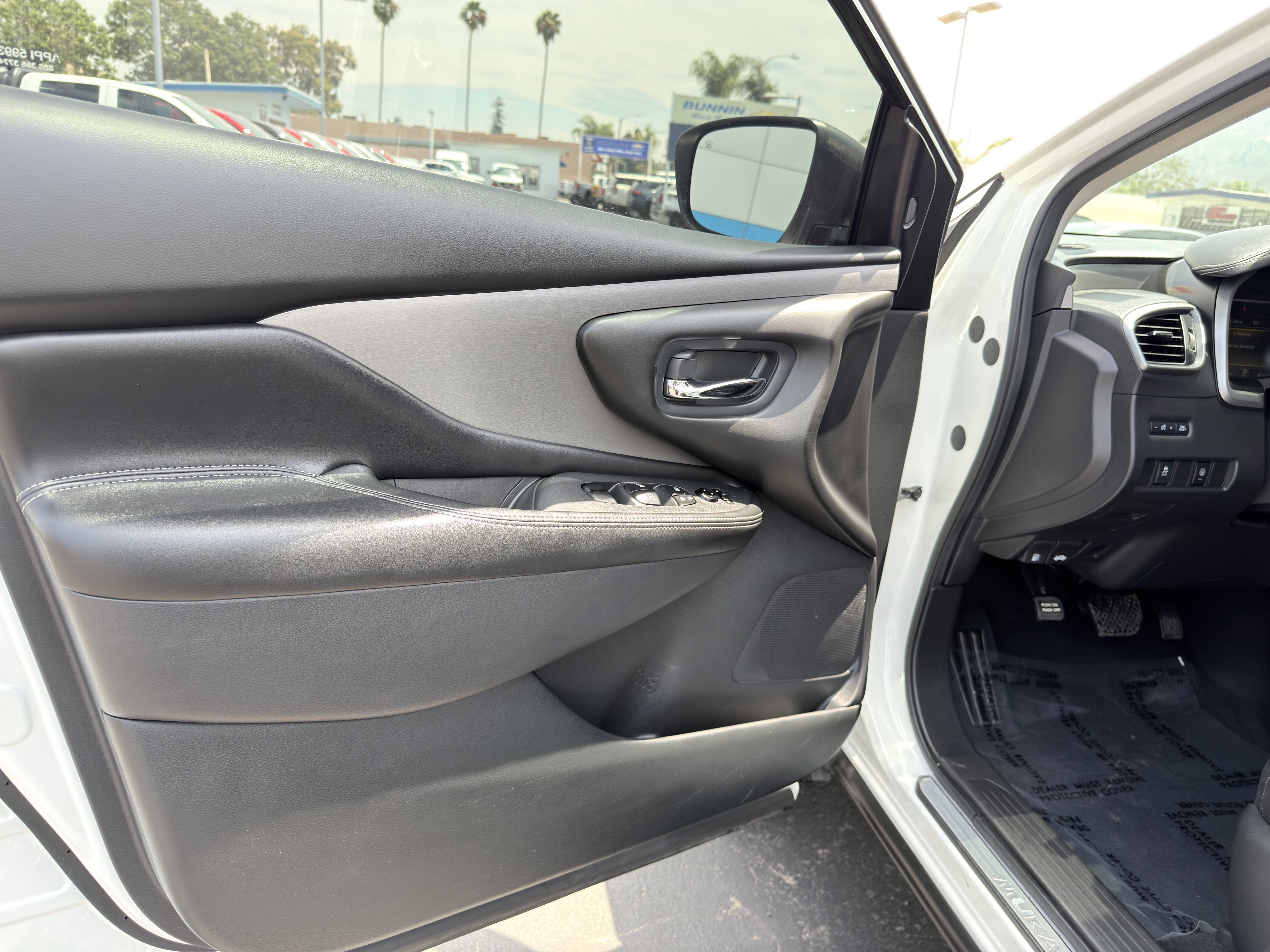 Used 2021 Nissan Murano SV FWD image 23