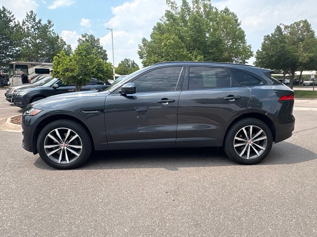 Used 2017 Jaguar F-PACE Prestige AWD/4WD image 2