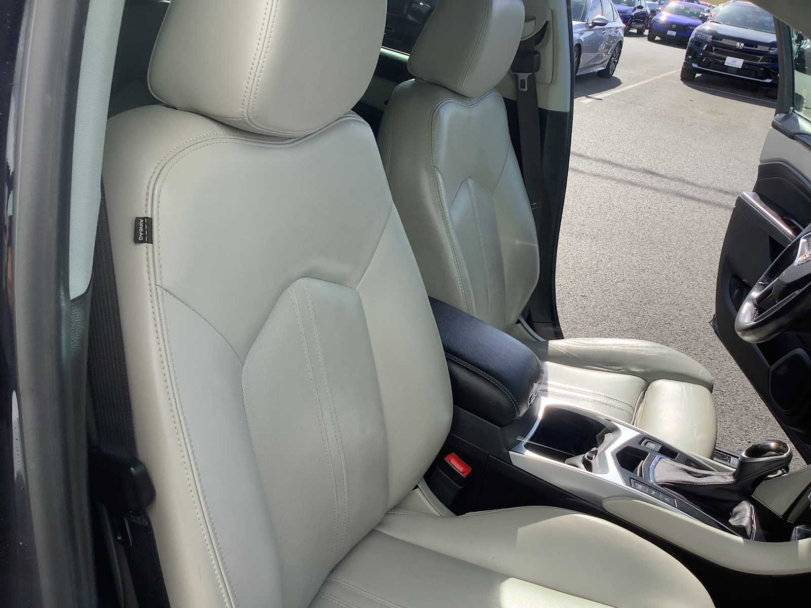 Used 2015 Cadillac SRX Luxury w/ Driver Awareness Package AWD/4WD image 14