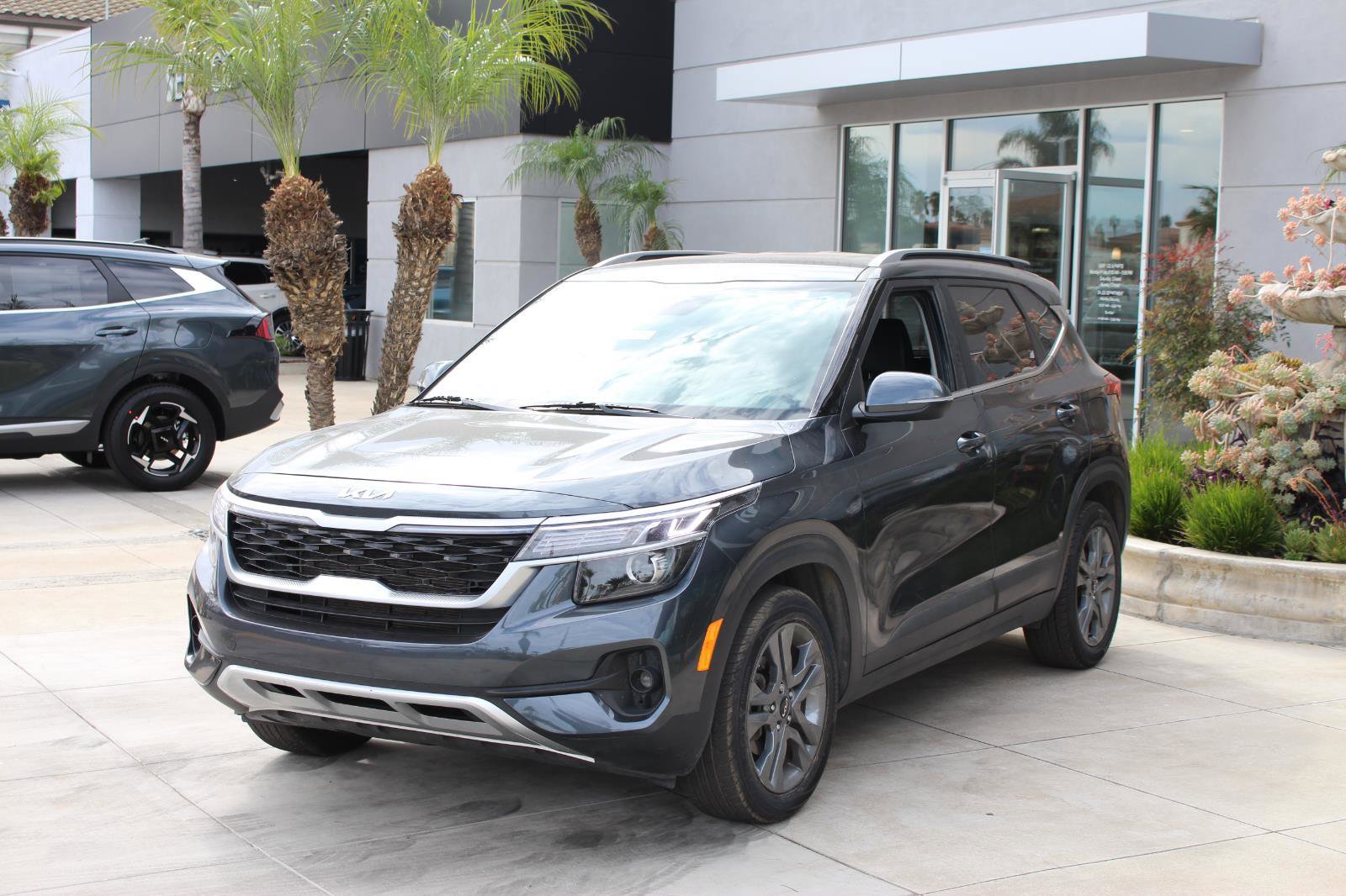 Certified 2022 Kia Seltos S image 5