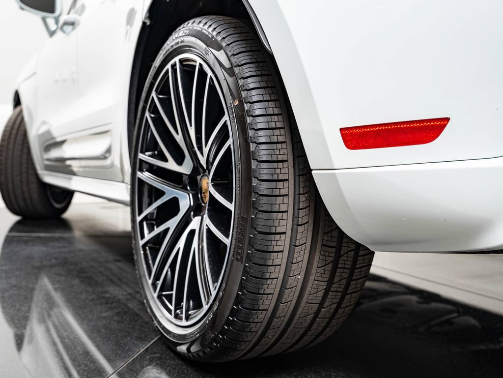 Certified 2026 Porsche Macan GTS AWD/4WD image 51