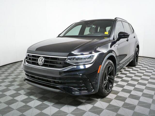 Used 2024 Volkswagen Tiguan SE R-Line FWD image 23