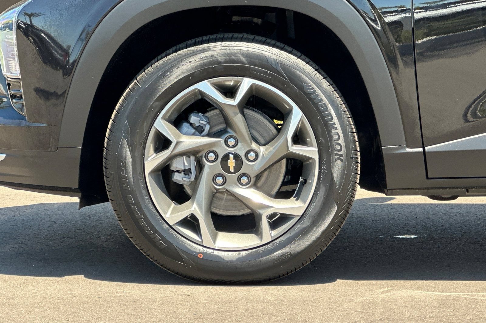 New 2026 Chevrolet Trax LT w/ LT Convenience Package FWD image 25