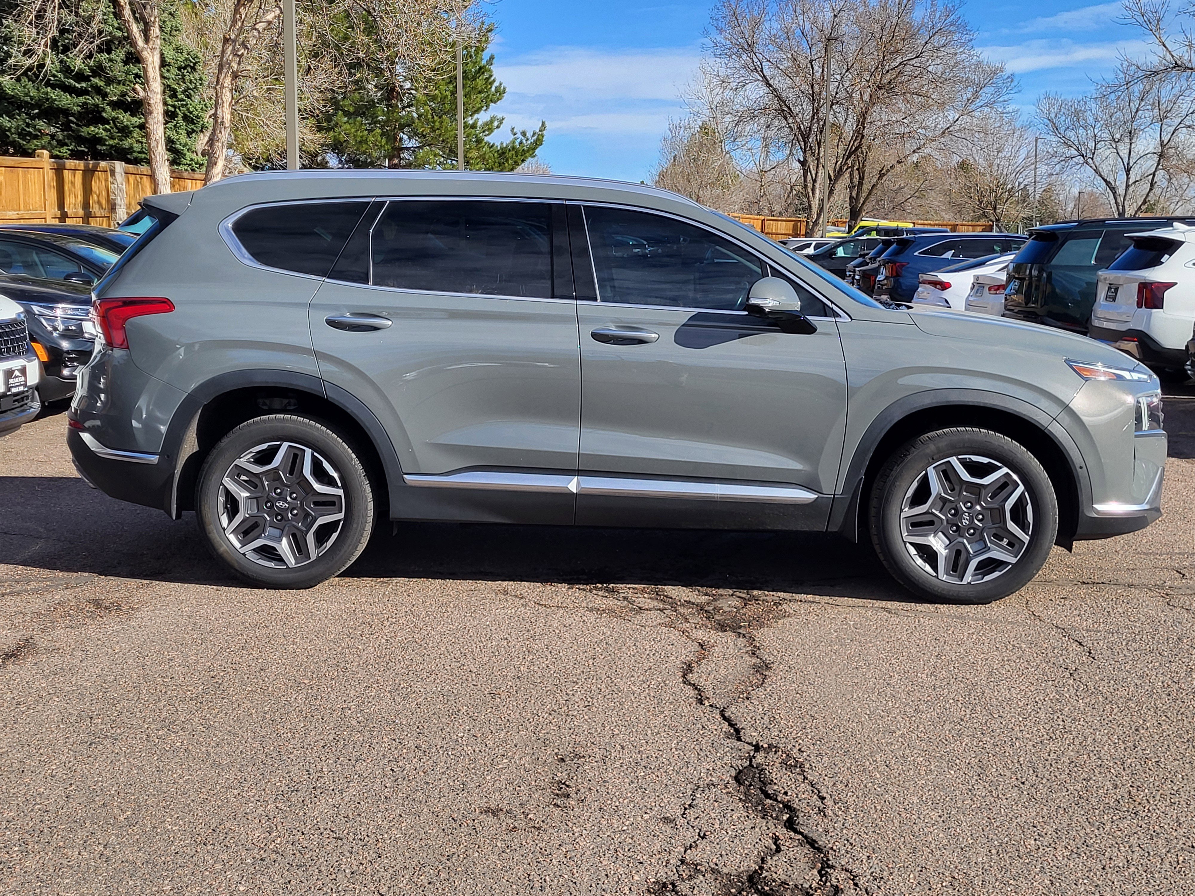 Used 2021 Hyundai Santa Fe Limited image 2