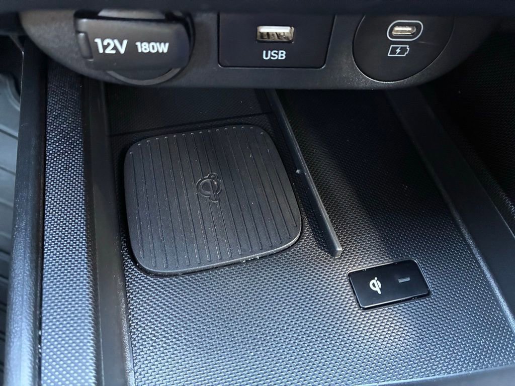 Used 2025 Hyundai Elantra Sport image 23