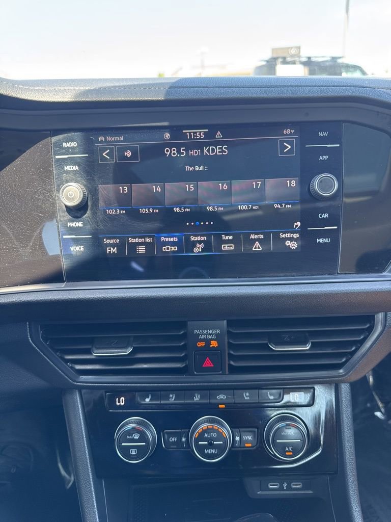 Used 2024 Volkswagen Jetta SEL FWD image 14