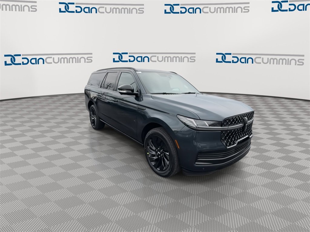 New 2025 Lincoln Navigator L Reserve w/ Jet Appearance Package image 2