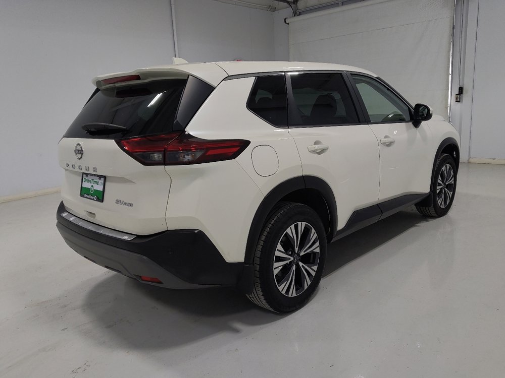 Used 2023 Nissan Rogue SV image 9