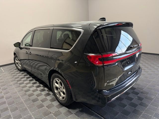 Used 2024 Chrysler Pacifica Limited image 10