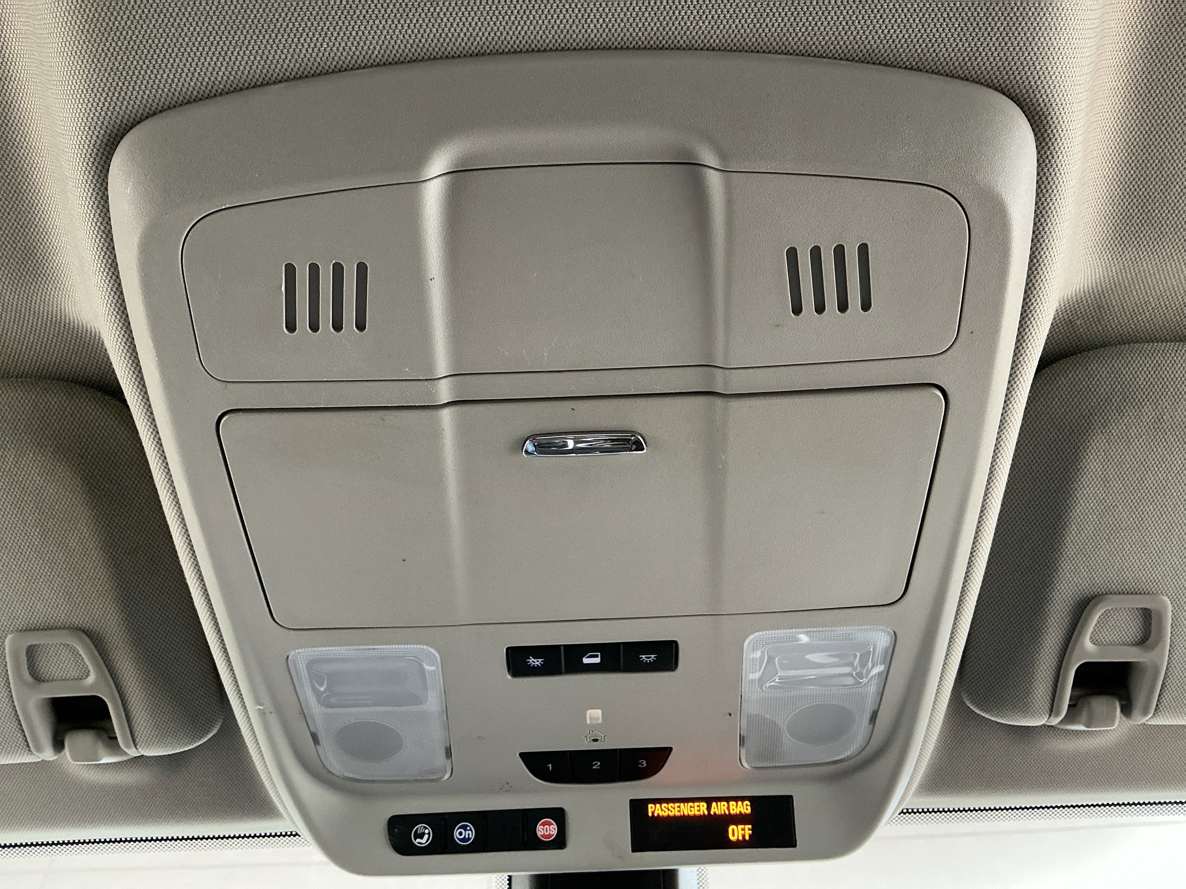 Used 2019 Buick Envision Essence image 17