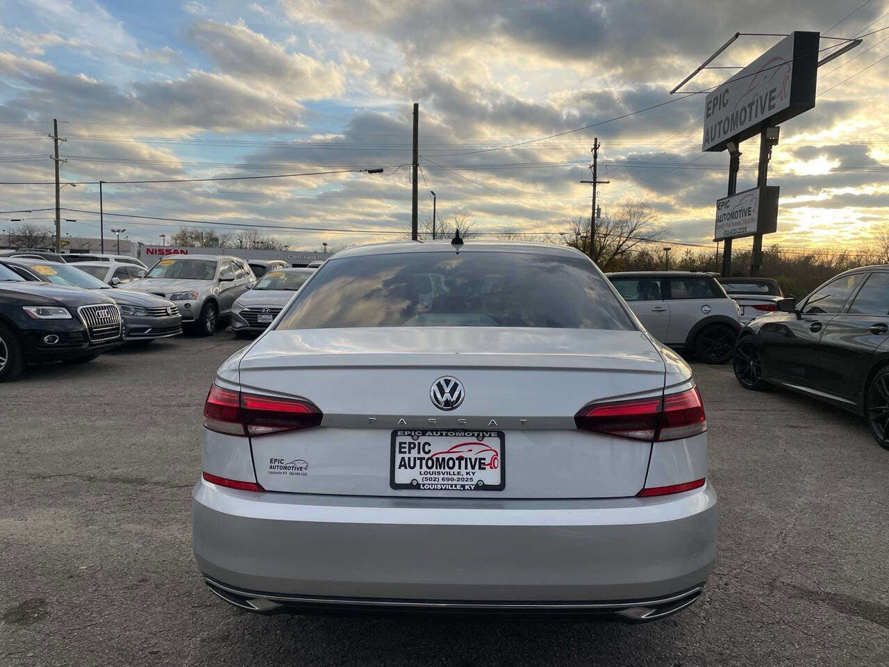 Used 2020 Volkswagen Passat 2.0T SE image 6