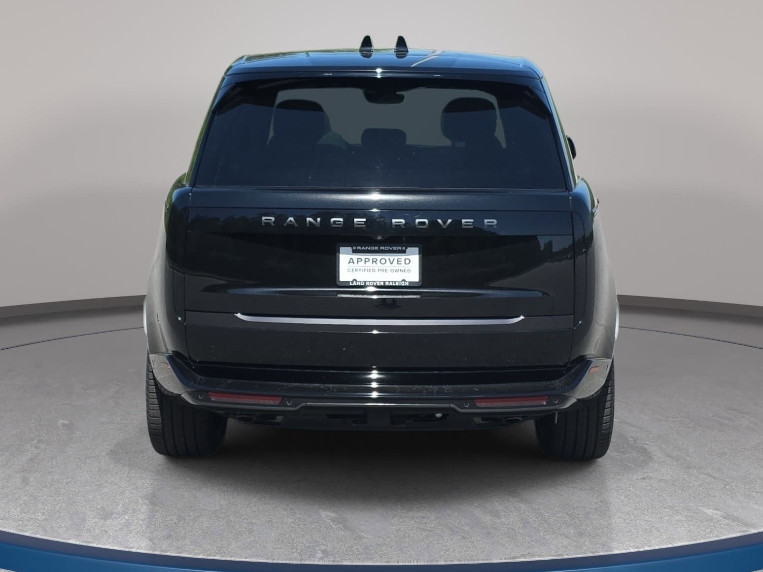 Used 2025 Land Rover Range Rover Long Wheelbase SE AWD/4WD image 6
