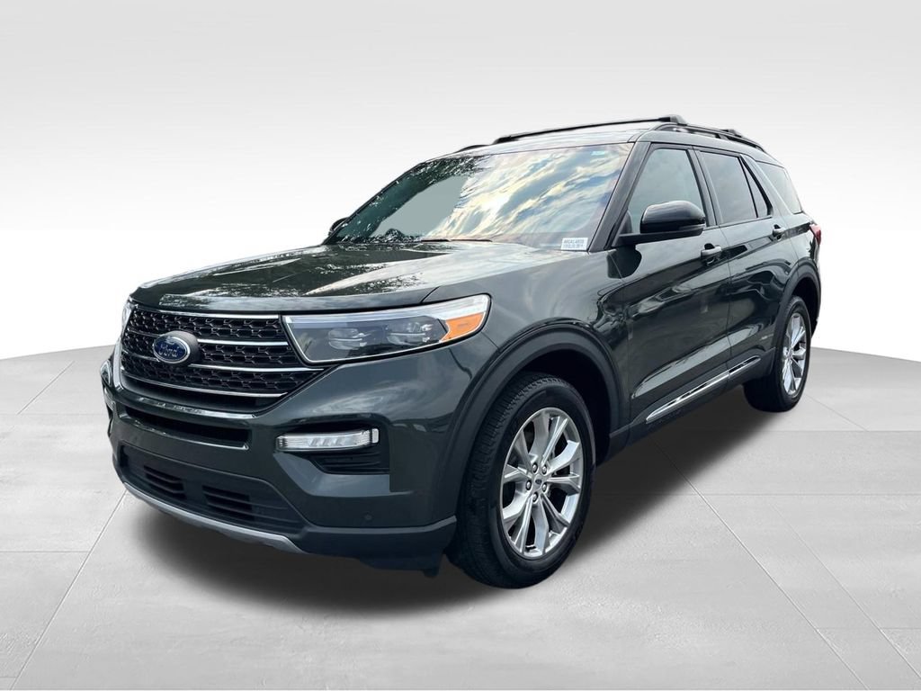 Used 2024 Ford Explorer XLT w/ Equipment Group 202A AWD/4WD image 9