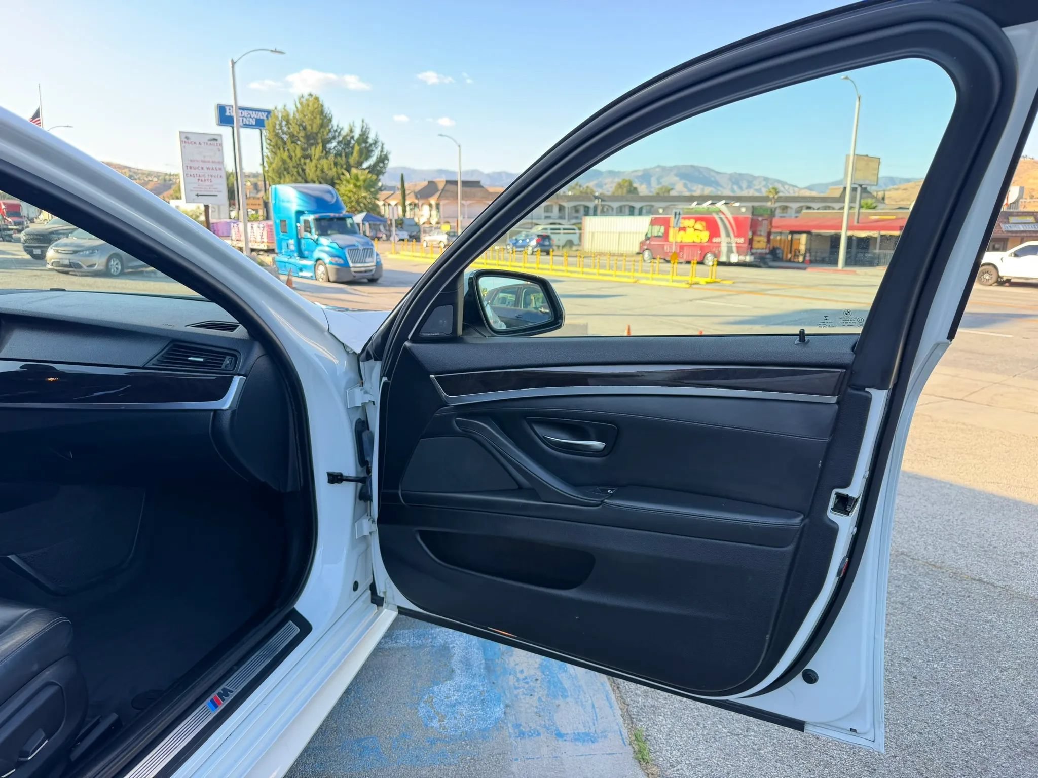 Used 2016 BMW 535i Sedan RWD image 23