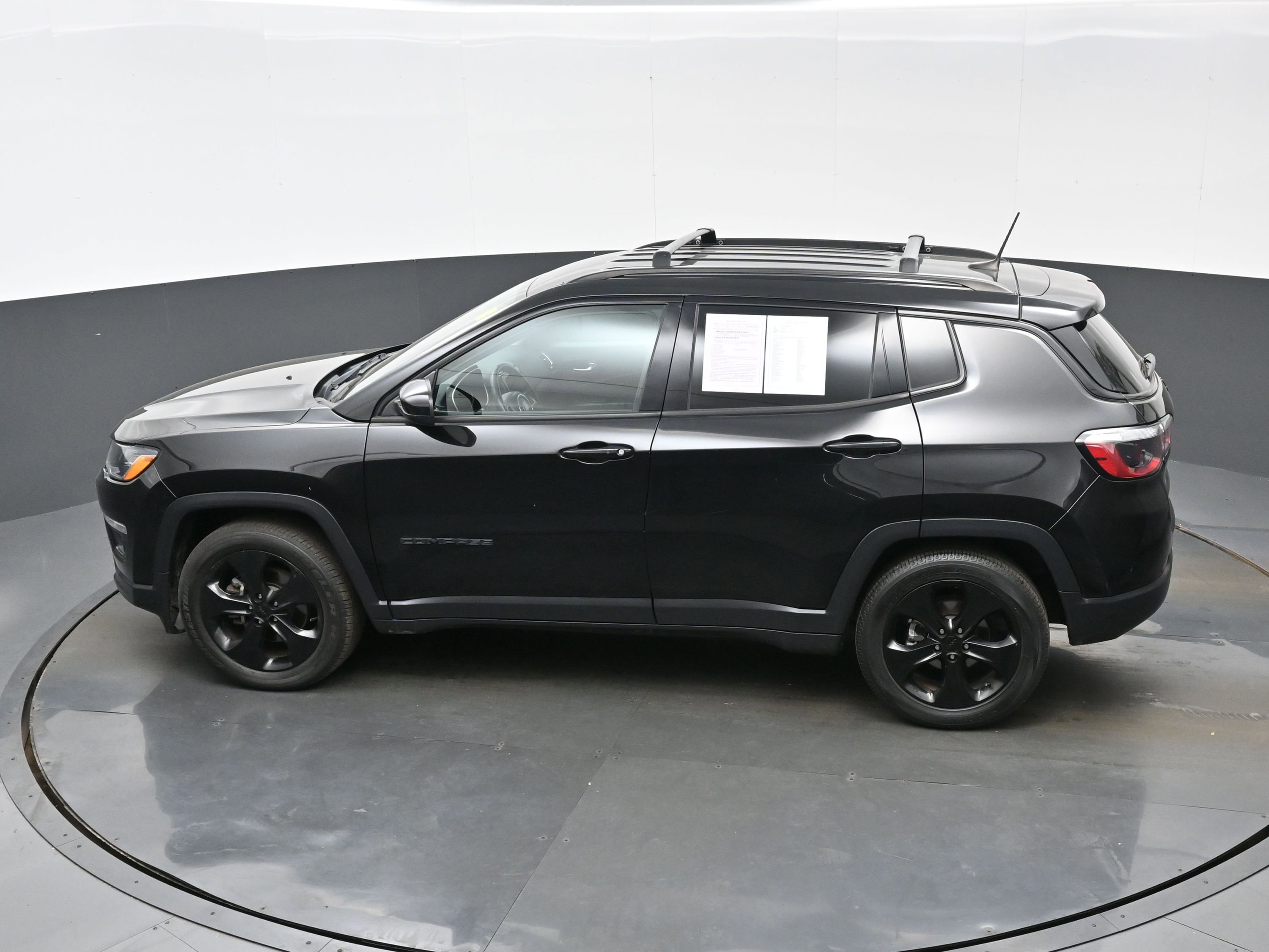 Used 2021 Jeep Compass Latitude FWD image 31