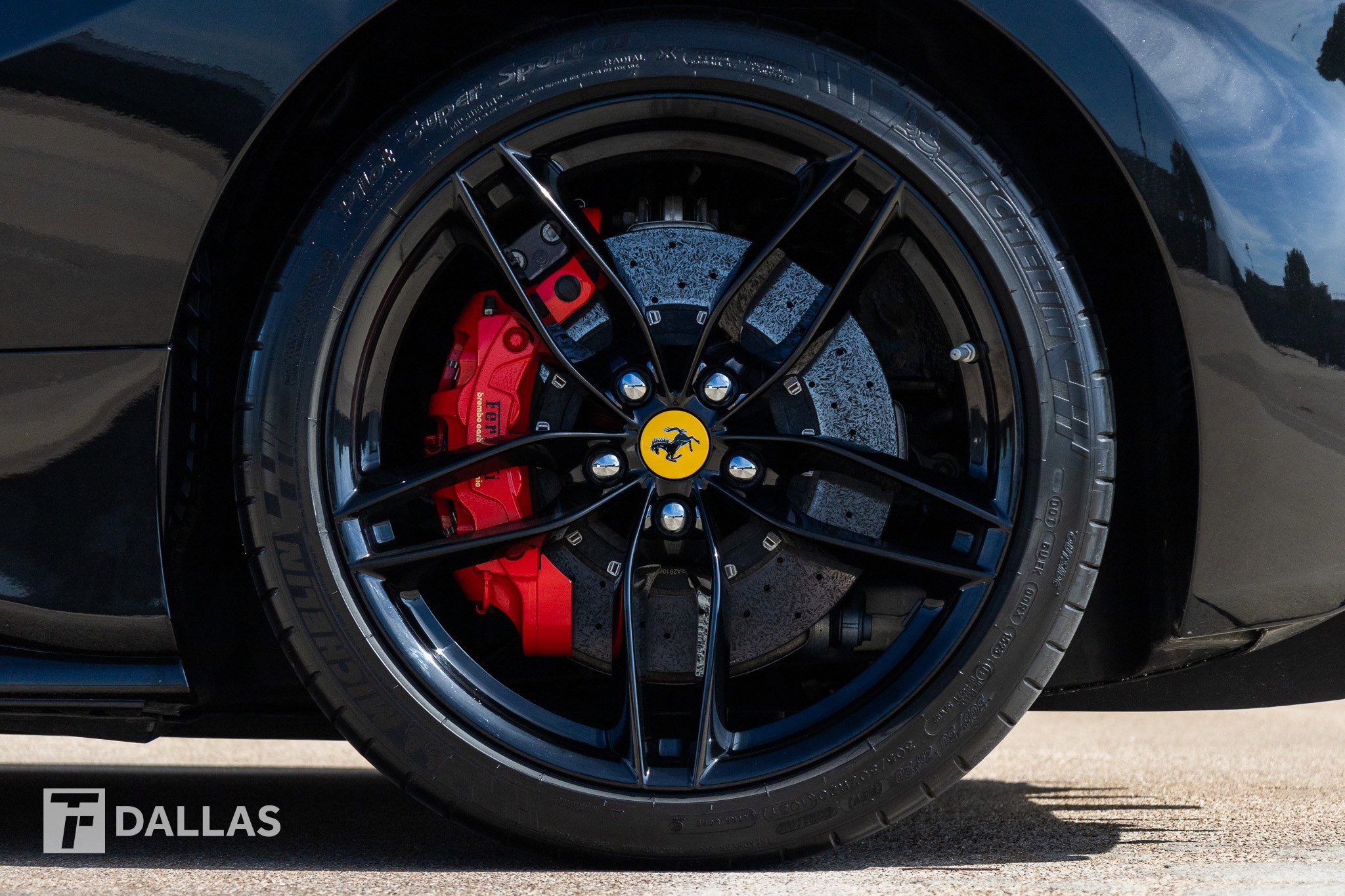 Used 2019 Ferrari 488 GTB RWD image 9