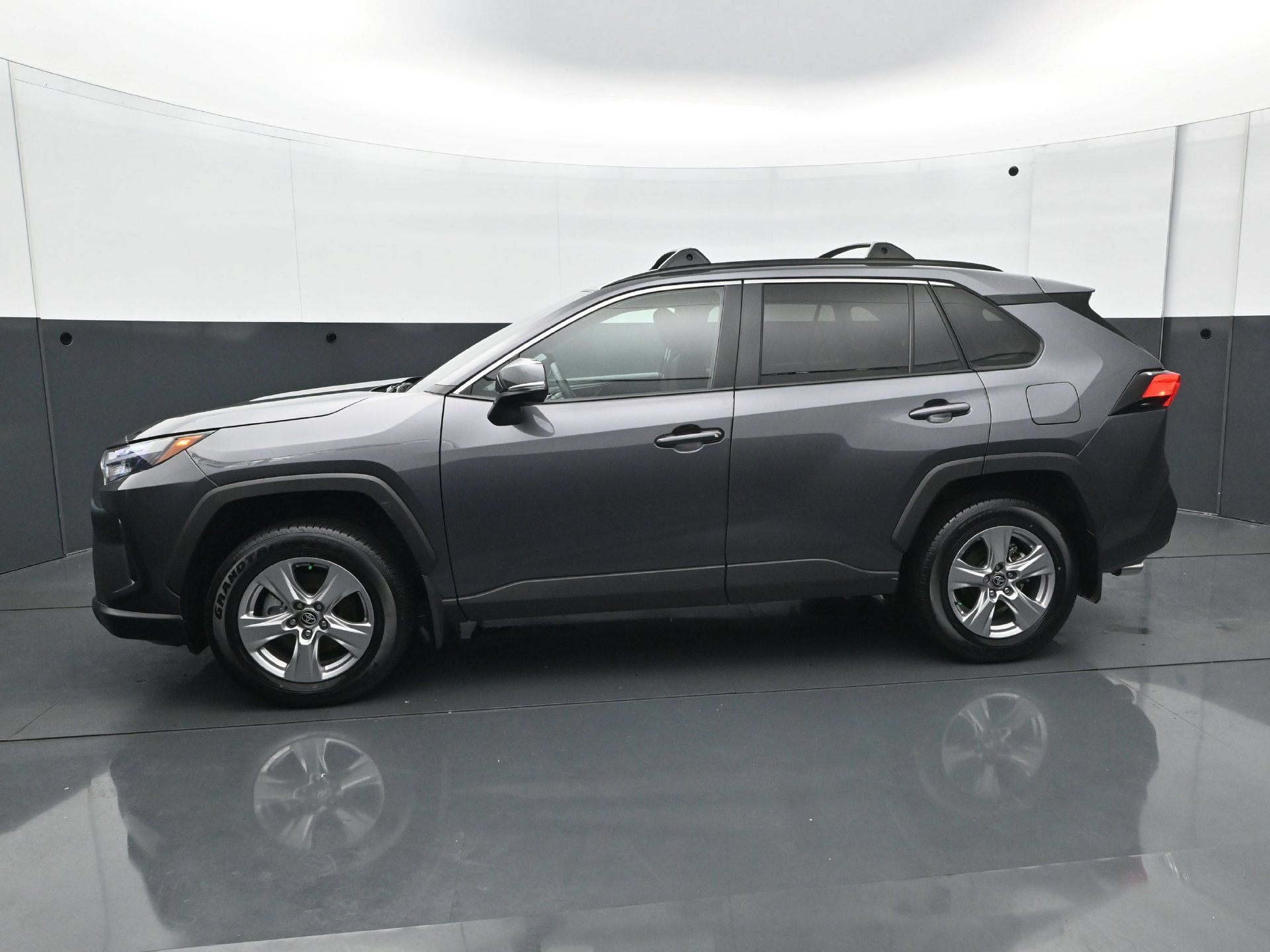 Used 2025 Toyota RAV4 XLE w/ Convenience Package AWD/4WD image 3