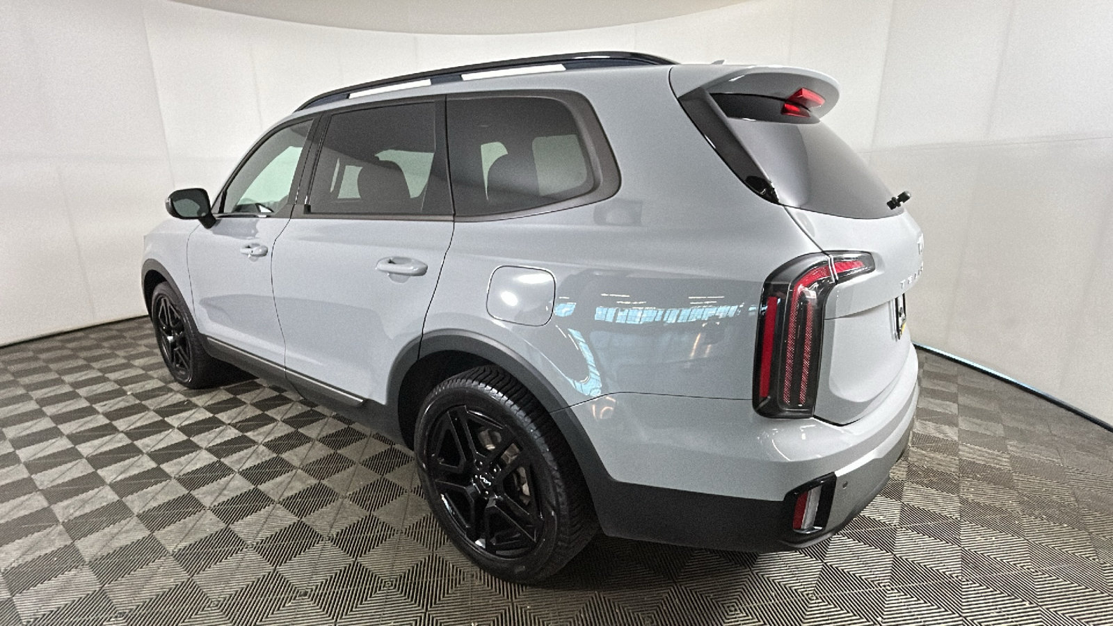 Used 2023 Kia Telluride EX X-Line AWD/4WD image 5