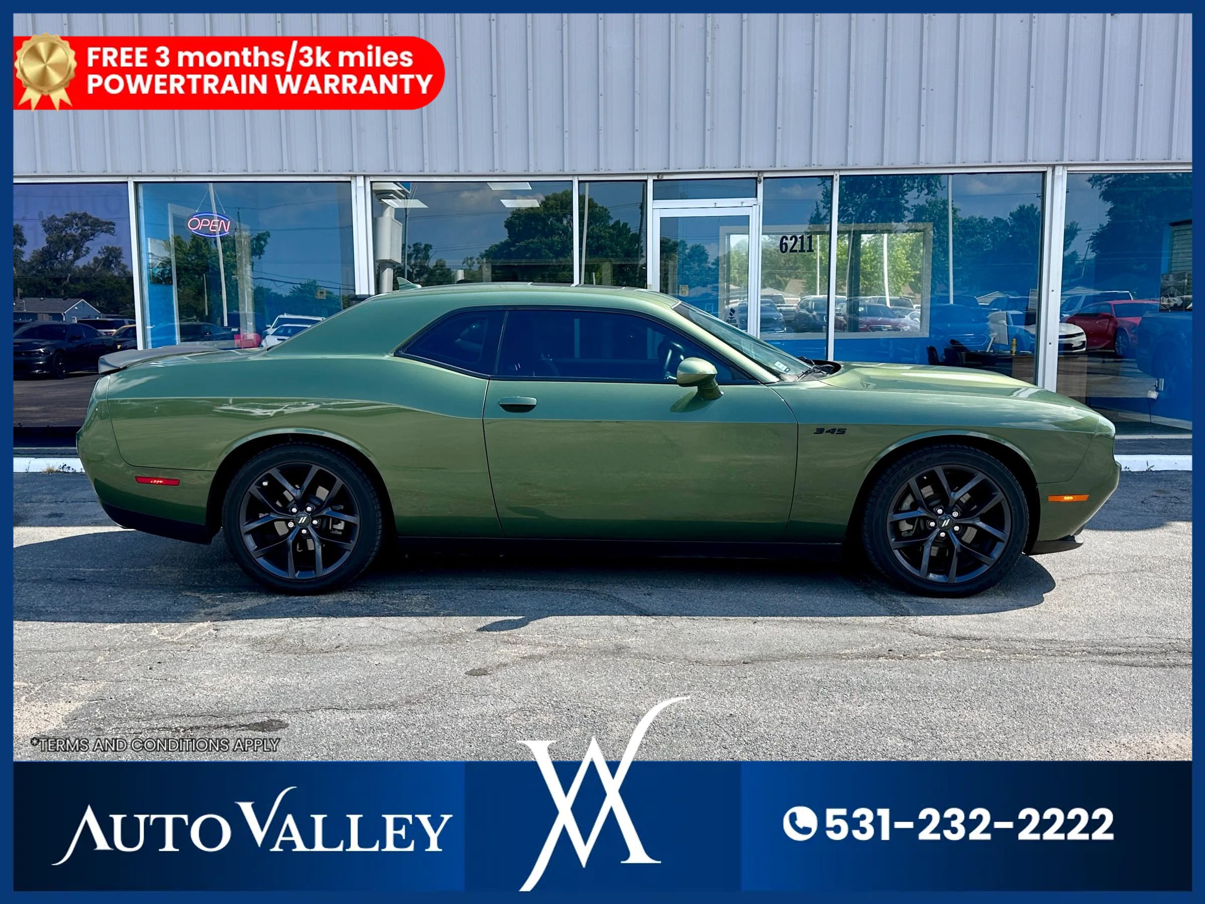 Used 2023 Dodge Challenger R/T w/ Plus Package image 8
