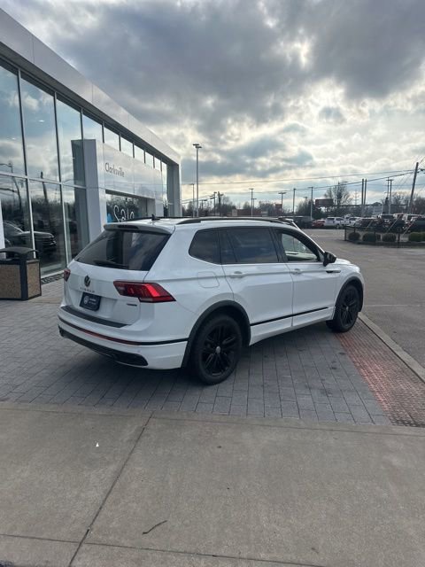 Used 2022 Volkswagen Tiguan SE R-Line image 10