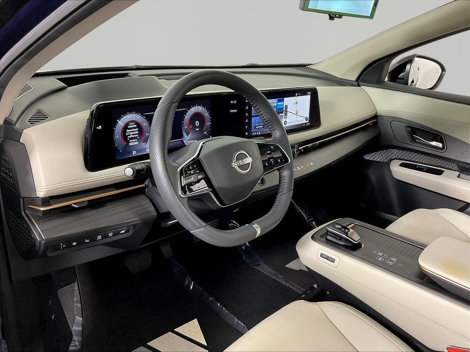 Certified 2023 Nissan Ariya AWD image 17