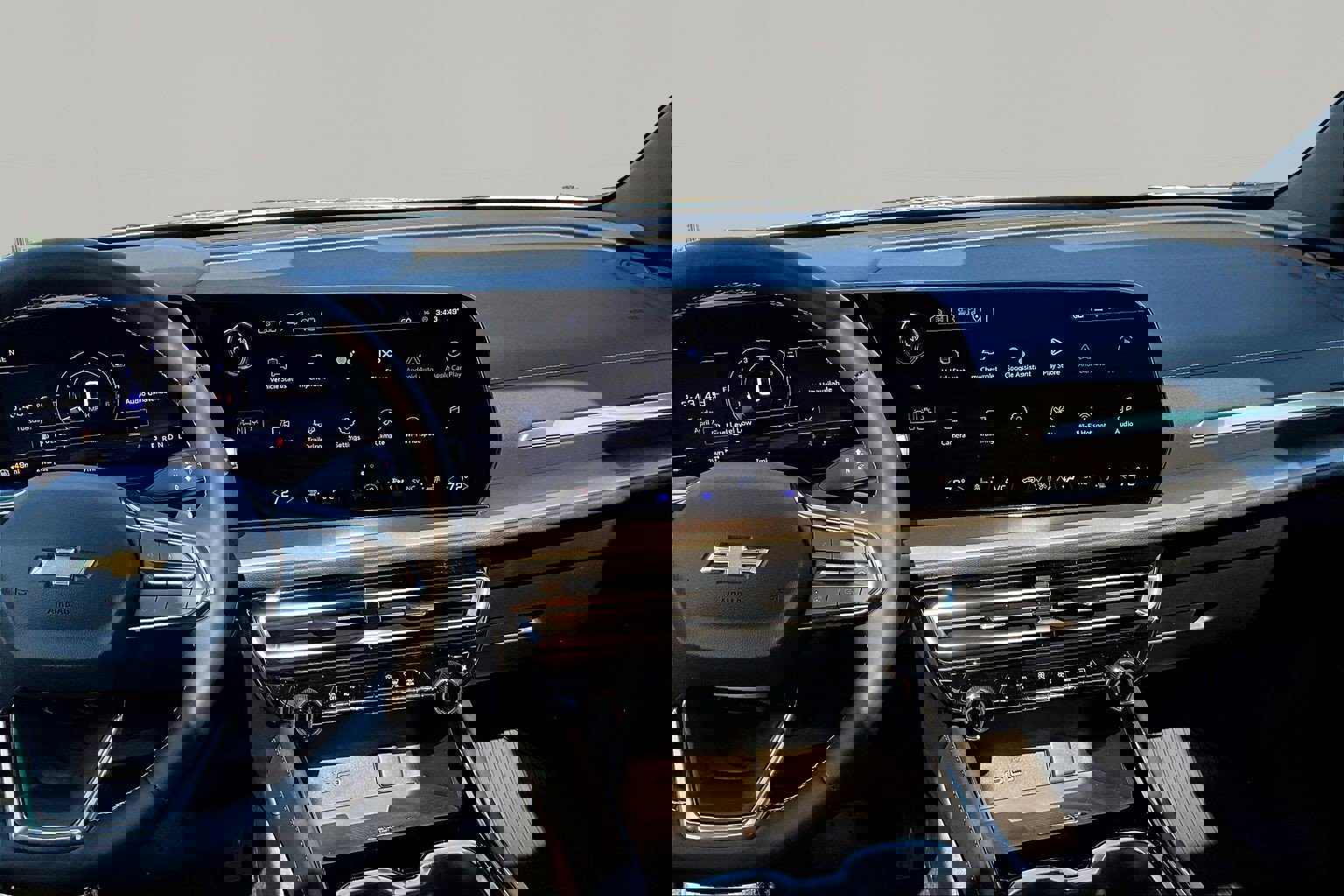 New 2026 Chevrolet Traverse LT w/ Sun and Wheel Package AWD/4WD image 7