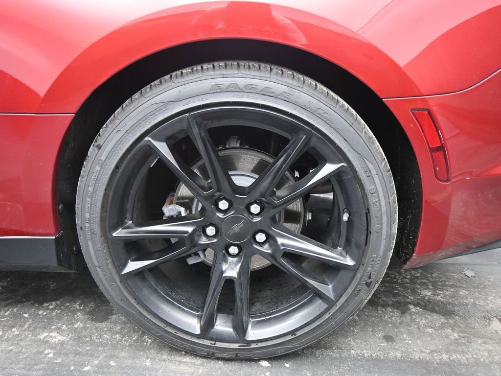 Used 2021 Chevrolet Camaro LT RWD image 13