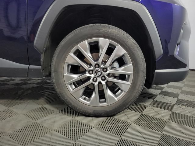 Used 2023 Toyota RAV4 XLE Premium FWD image 11