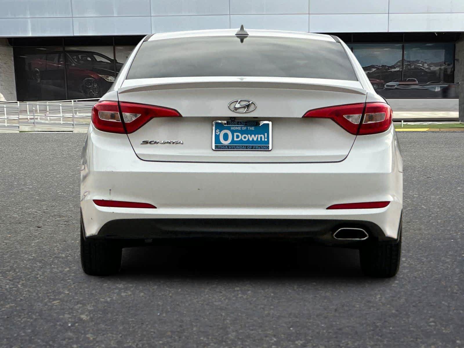 Used 2015 Hyundai Sonata SE w/ Option Group 09 FWD image 8
