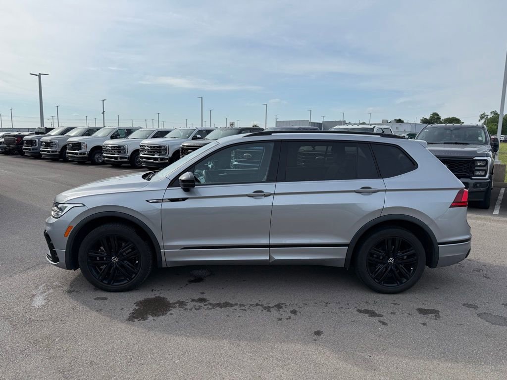 Used 2022 Volkswagen Tiguan SE R-Line FWD image 20