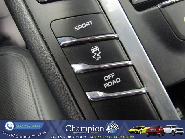 Used 2020 Porsche Macan AWD/4WD image 39