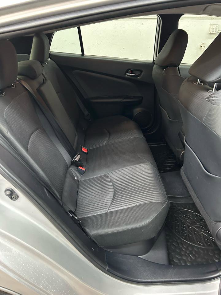 Used 2018 Toyota Prius Two w/ Prius Two Safety Plus Package FWD image 21