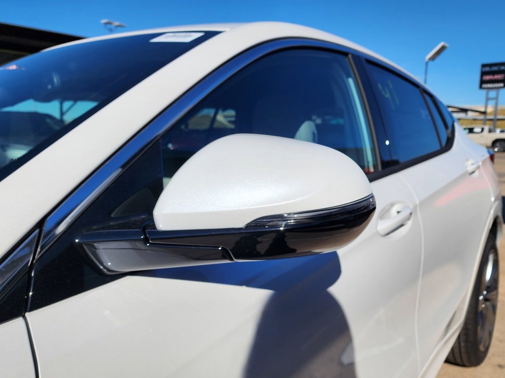 New 2026 Buick Envista Avenir image 12