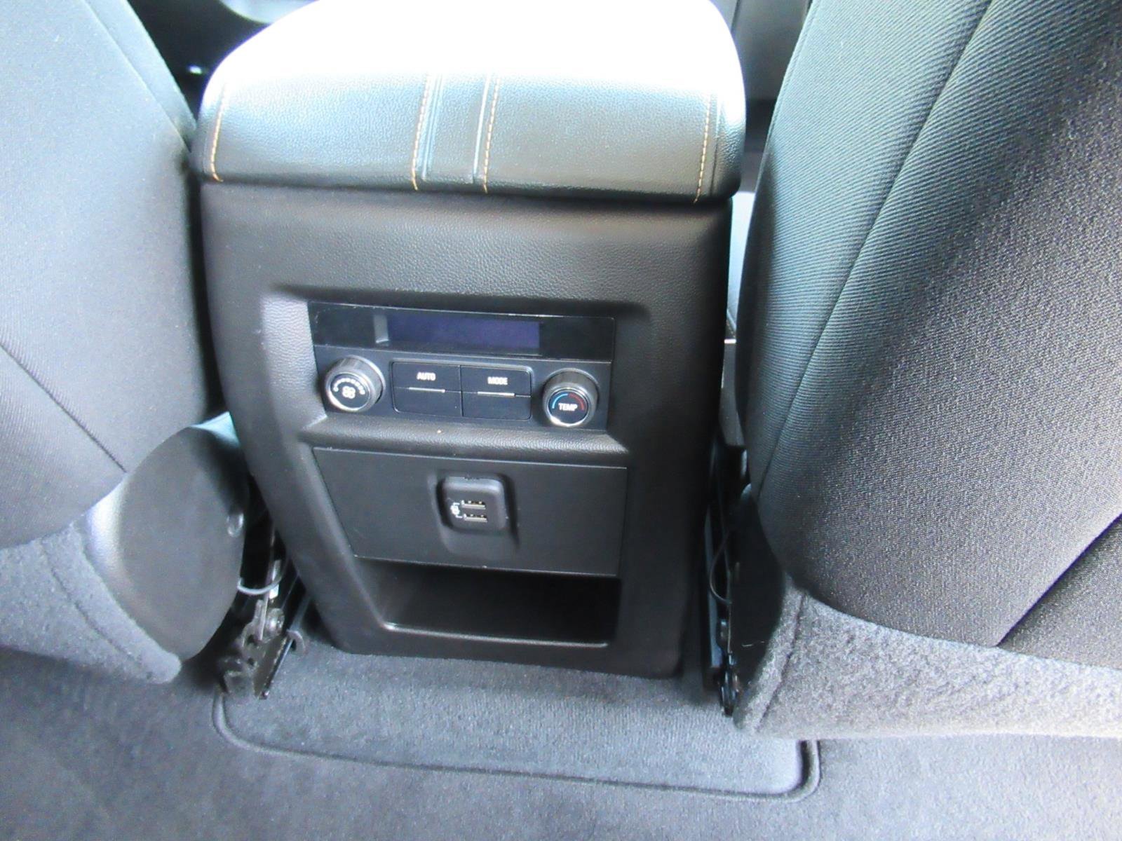 Used 2021 Chevrolet Traverse LT FWD image 32