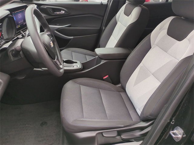 Used 2024 Chevrolet Trax LS image 18