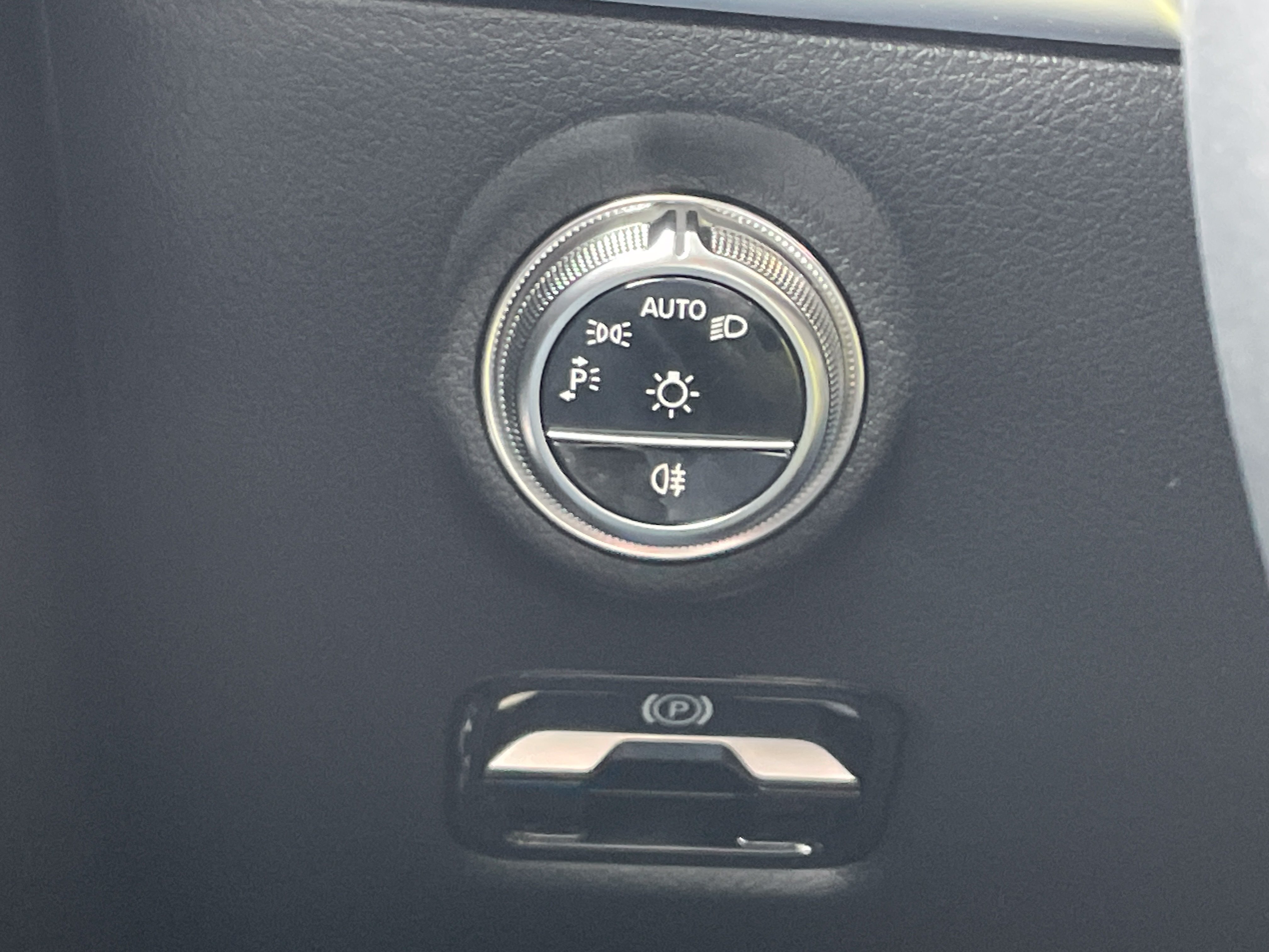 New 2026 Mercedes-Benz C 300 4MATIC Sedan image 23