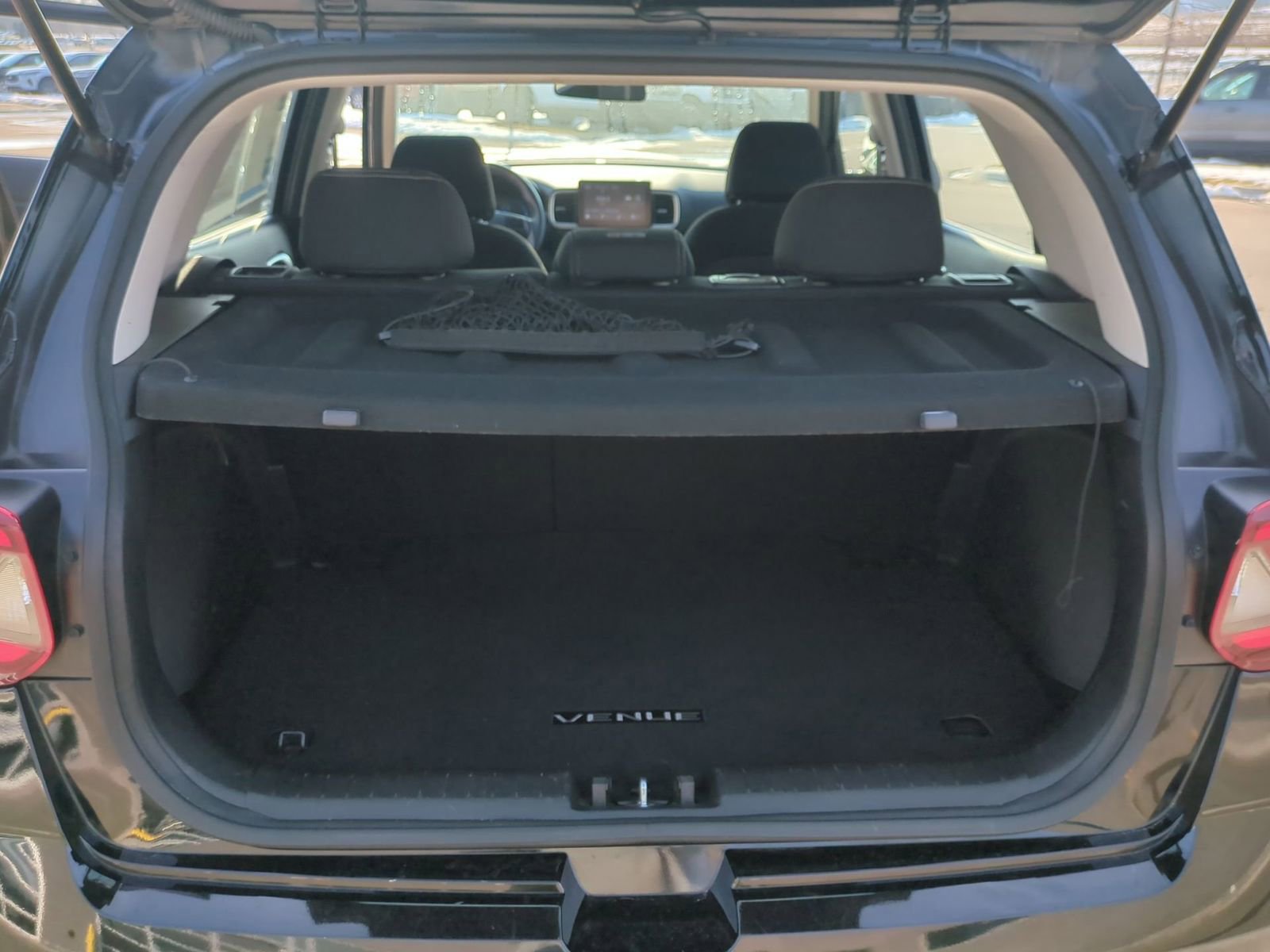 Used 2023 Hyundai Venue SEL image 36