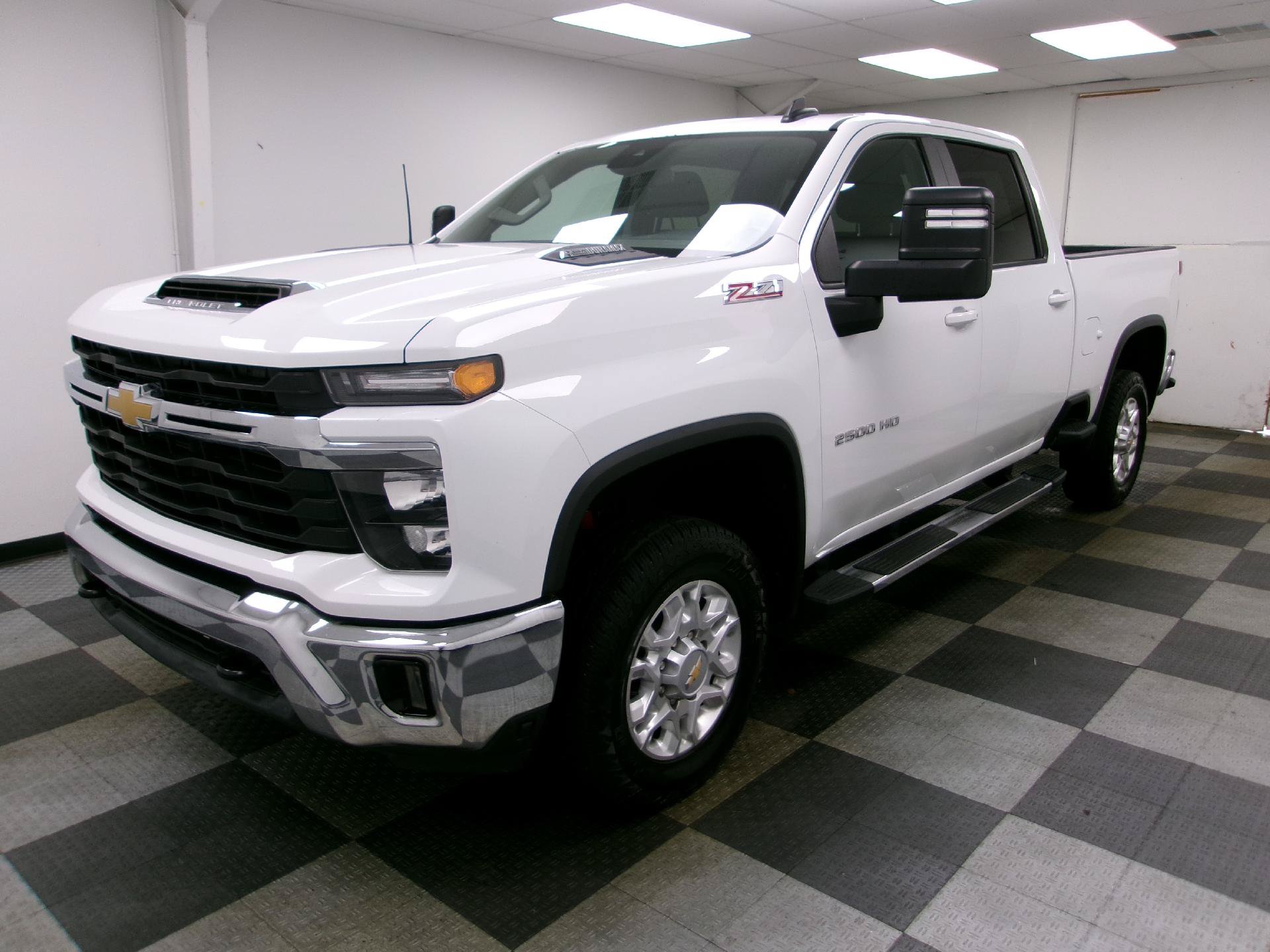 Used 2024 Chevrolet Silverado 2500 LT